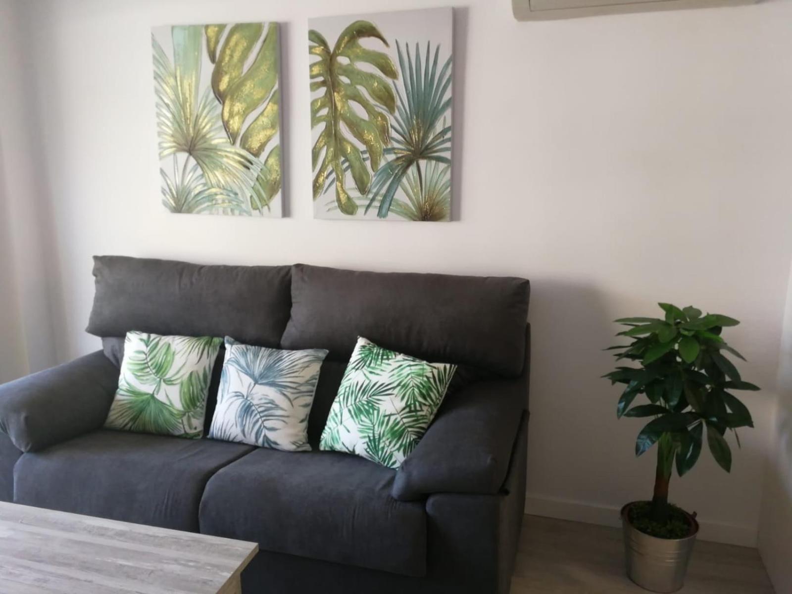 La Moderna Apartament Салоу Екстериор снимка
