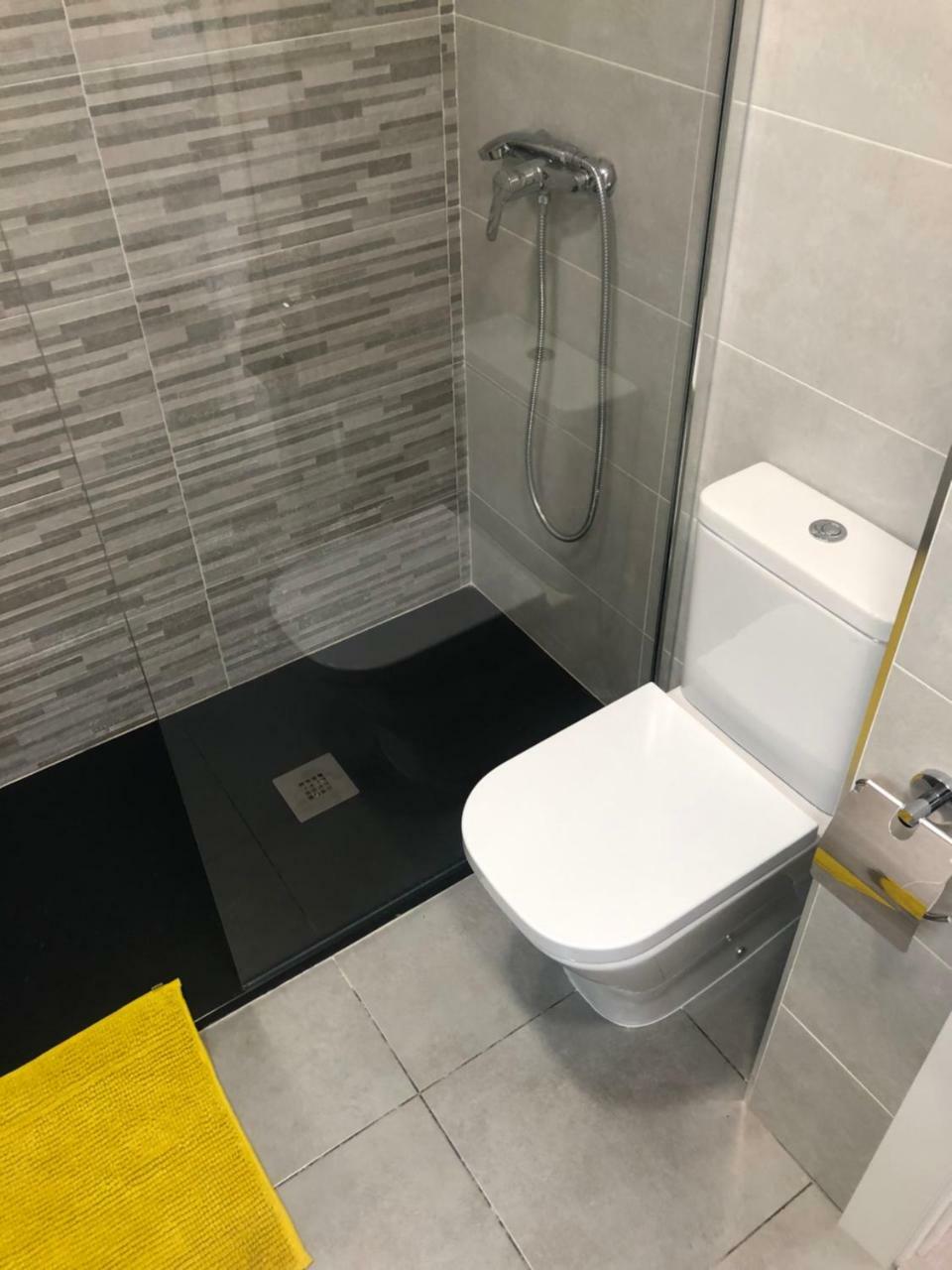 La Moderna Apartament Салоу Екстериор снимка