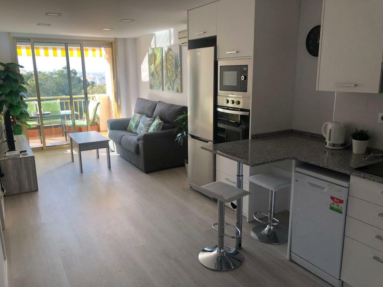La Moderna Apartament Салоу Екстериор снимка
